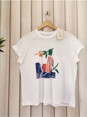 Universal Thread-White Graphic Tee with Colorful Abstract Print Size XS